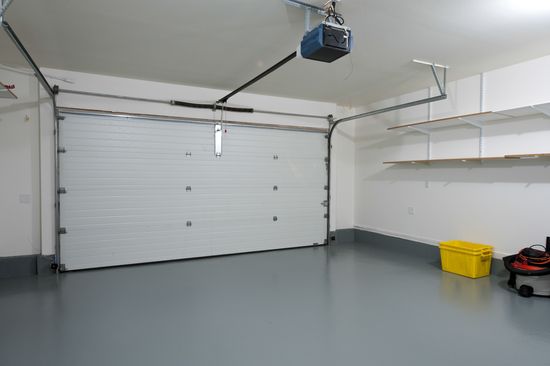 Installation d'un plancher polyaspartique dans un garage à trois rivieres ouest